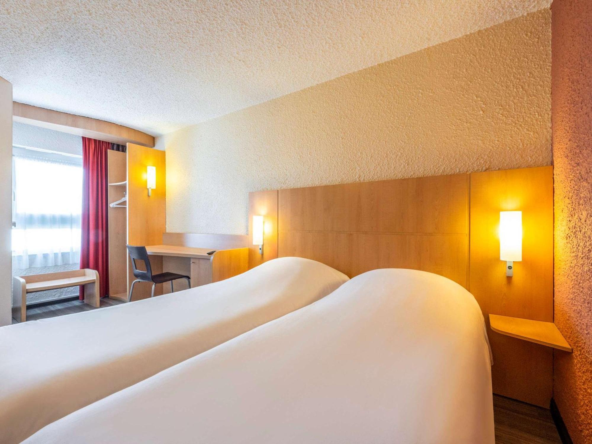 Ibis Beaune Centre Esterno foto